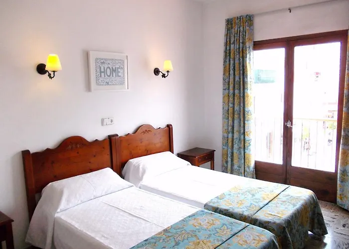 Rey בית הארחה 2*